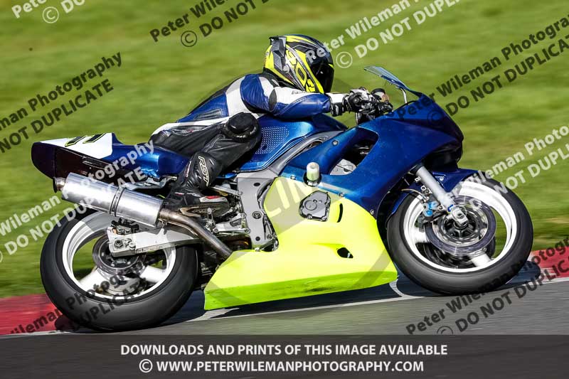 cadwell no limits trackday;cadwell park;cadwell park photographs;cadwell trackday photographs;enduro digital images;event digital images;eventdigitalimages;no limits trackdays;peter wileman photography;racing digital images;trackday digital images;trackday photos